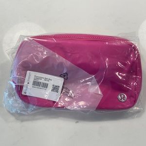 Lululemon everywhere belt bag pink sonic